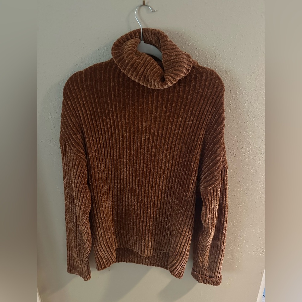 Amanda Maria sweater size small